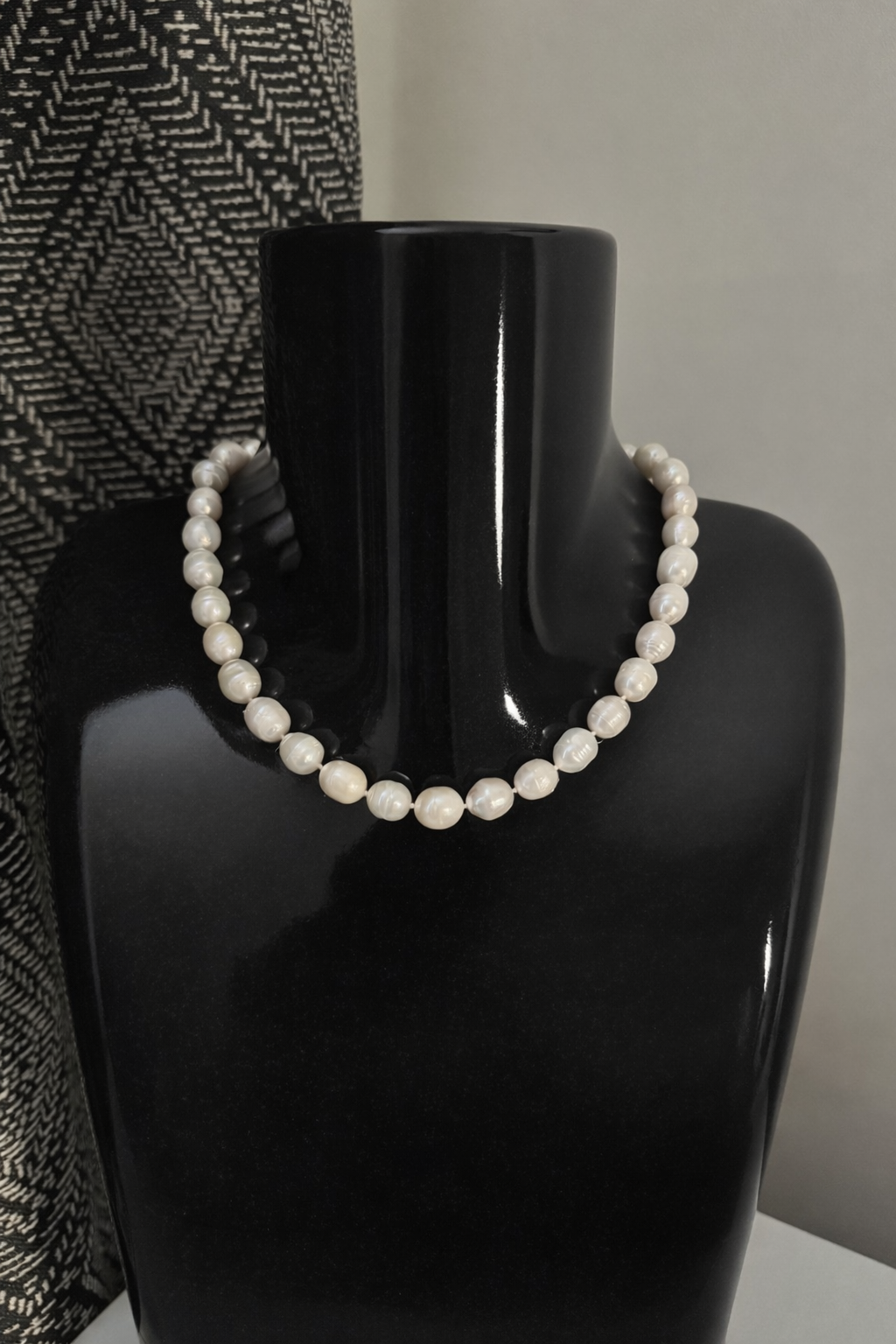 Beige Pear Pearl Necklace